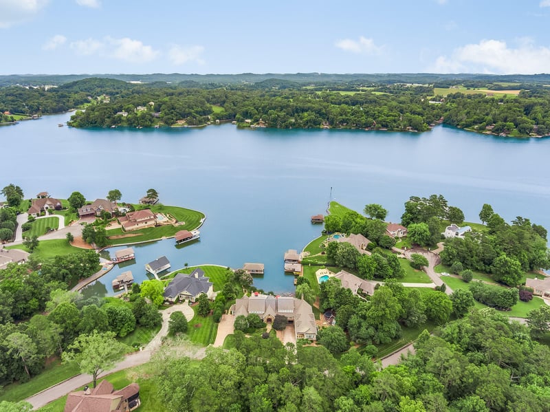 119 Blue Heron Dr, Lenoir City, TN 37772