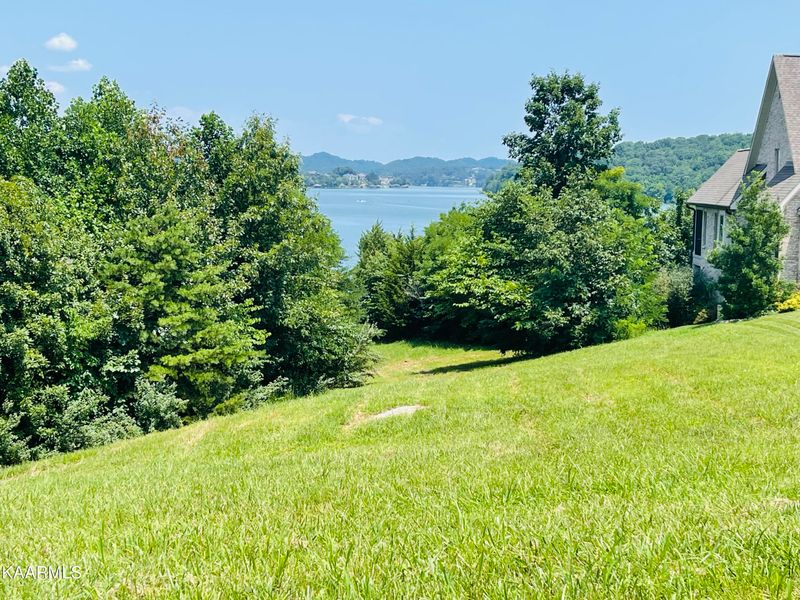 119 Breakers Dr, Vonore, TN 37885