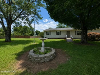 119 Cherokee Cir, Madisonville, TN 37354