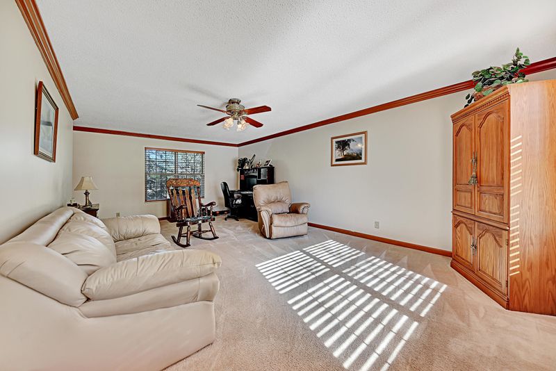 119 Clifton Cir, Oak Ridge, TN 37830