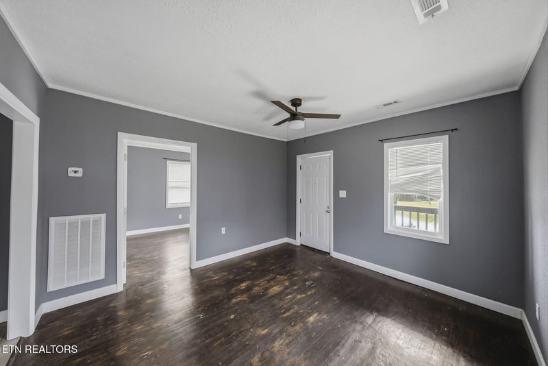 119 E 6th St, Rocky Top, TN 37769