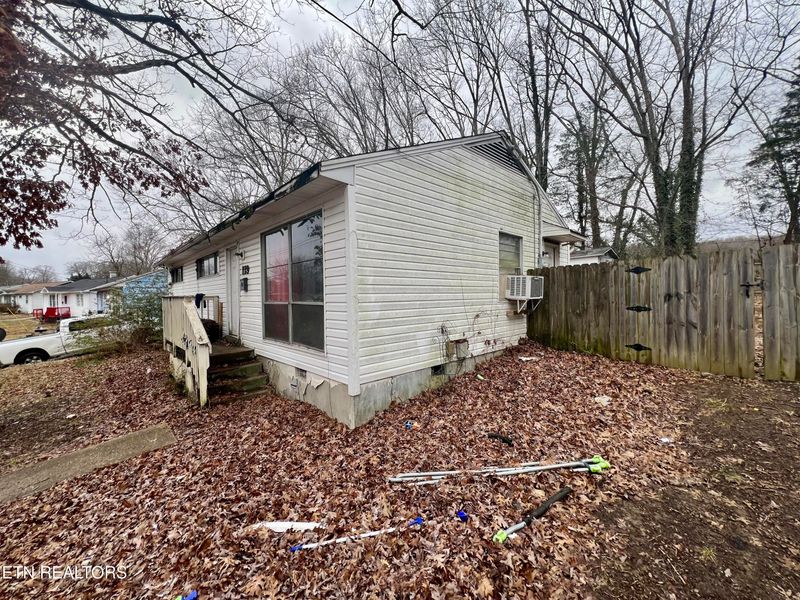 119 E Arrowwood Rd, Oak Ridge, TN 37830