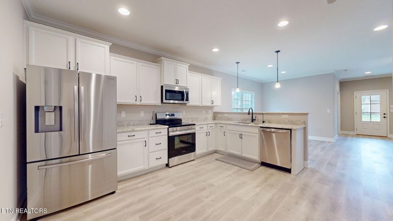 119 E Elderberry St, Oak Ridge, TN 37830