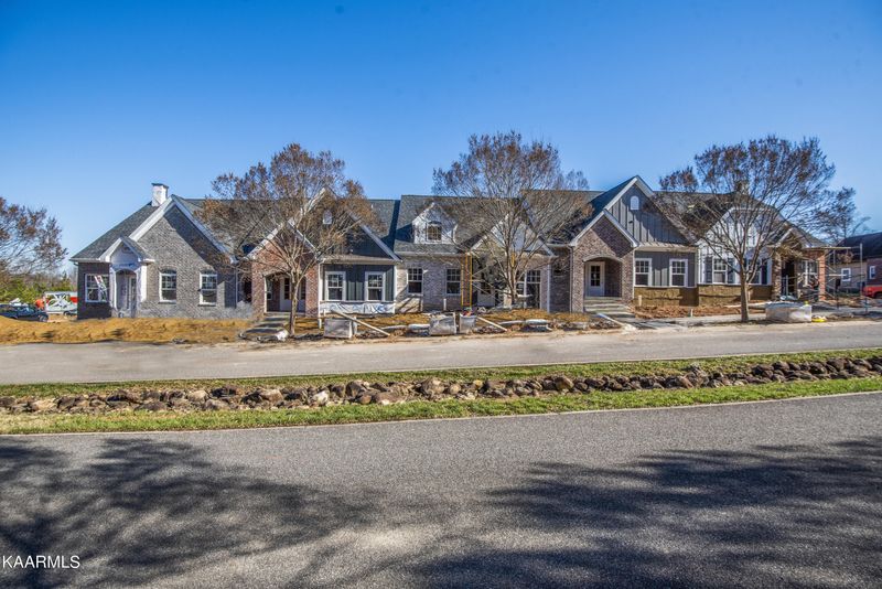 119 E Groves Park Blvd, Oak Ridge, TN 37830