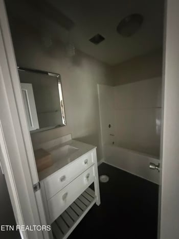 119 E Wadsworth Cir, Oak Ridge, TN 37830