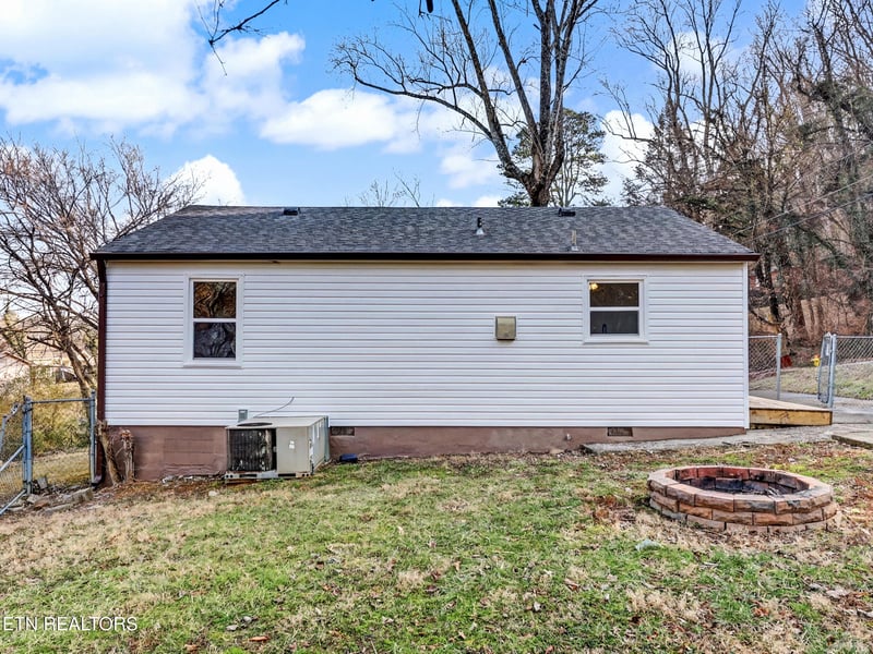 119 Holston Ct, Knoxville, TN 37914