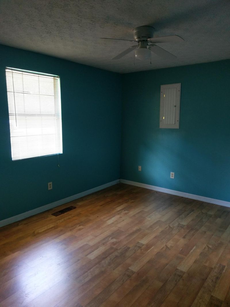 119 Kaitlyn Ln, Harriman, TN 37748