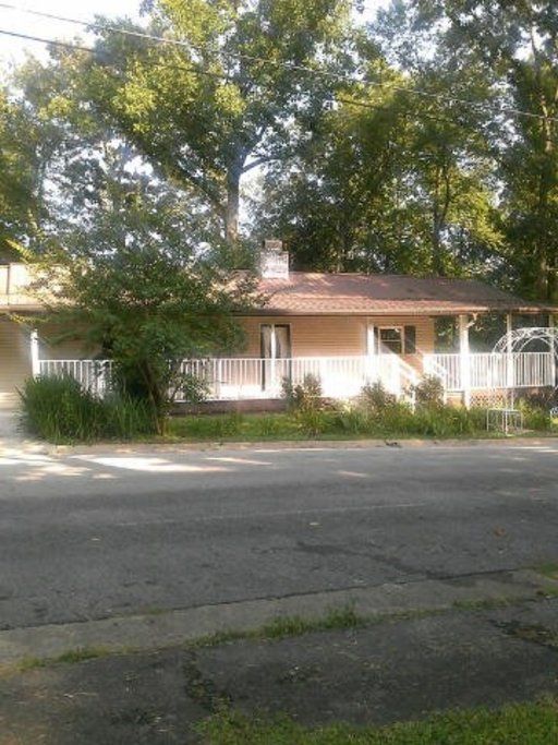 119 Maple Ln, Oak Ridge, TN 37830