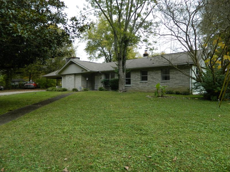 119 Marietta Cir, Oak Ridge, TN 37830