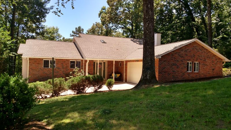 119 Mockingbird Ln, Oak Ridge, TN 37830