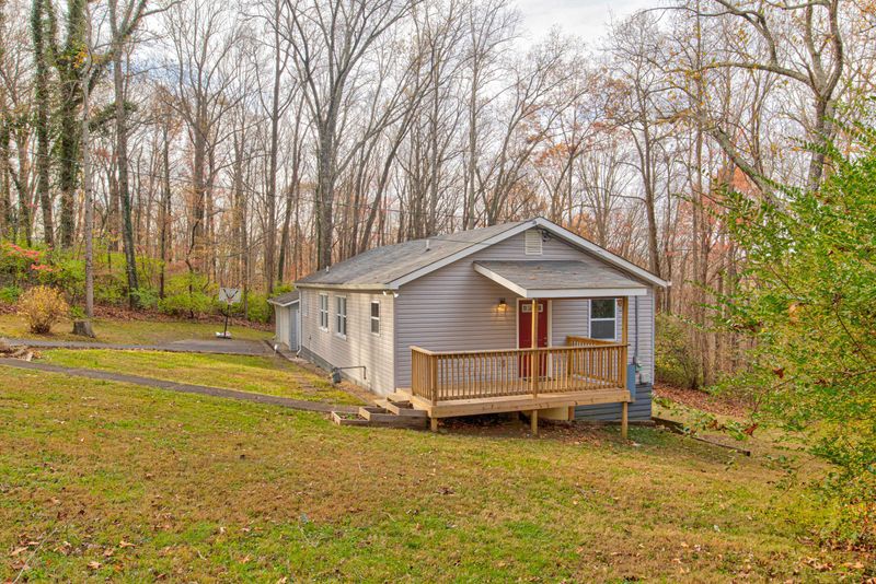 119 N Walker Ln, Oak Ridge, TN 37830