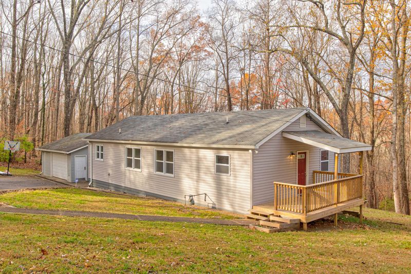 119 N Walker Ln, Oak Ridge, TN 37830