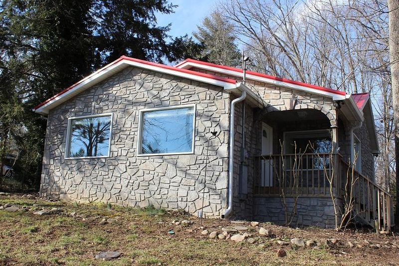 119 Oak Rd, Norris, TN 37828