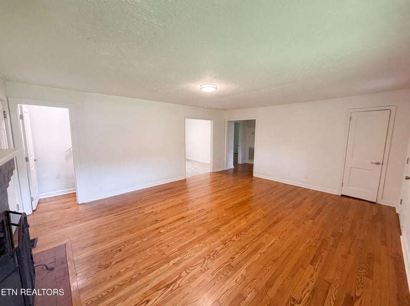 119 Old State Cir, Powell, TN 37849