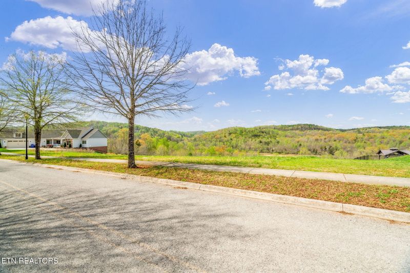 119 Parkberry Rd, Oak Ridge, TN 37830