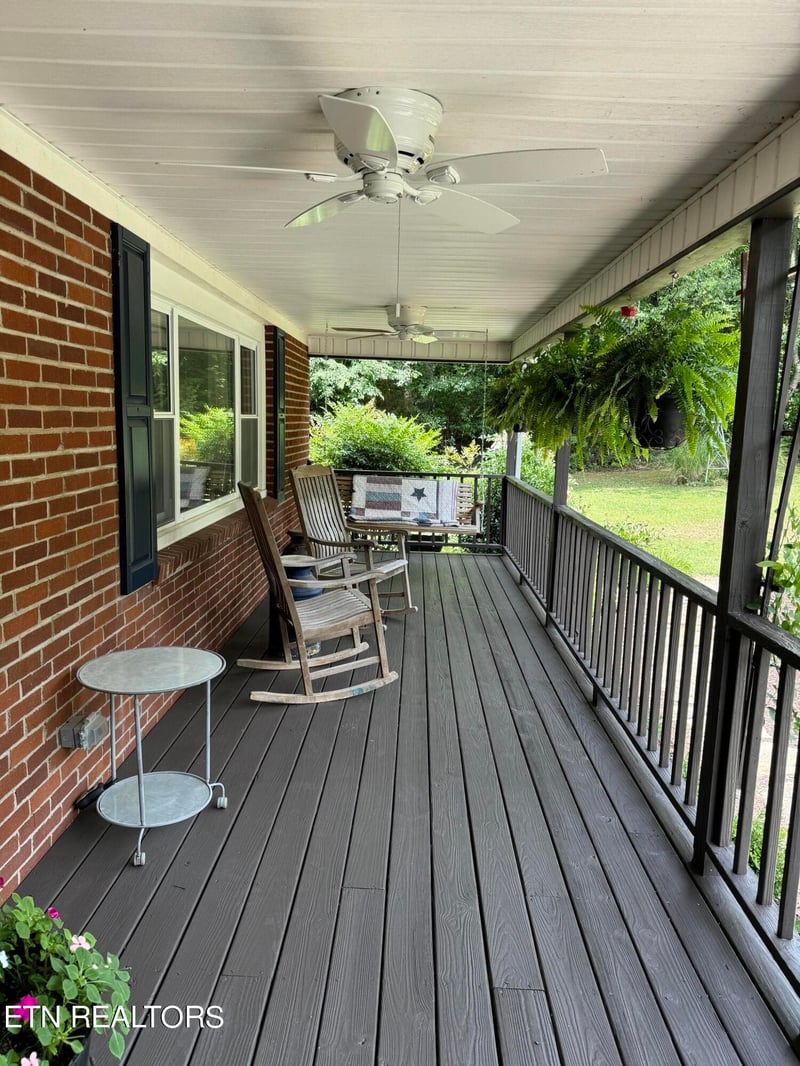 119 Reservoir Rd, Norris, TN 37828