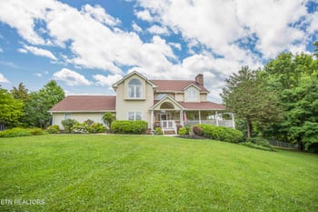119 Summit Hills Ln, Rocky Top, TN 37769