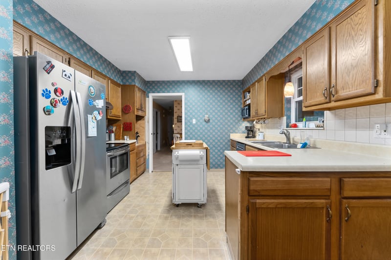 11916 Midhurst Dr, Knoxville, TN 37934