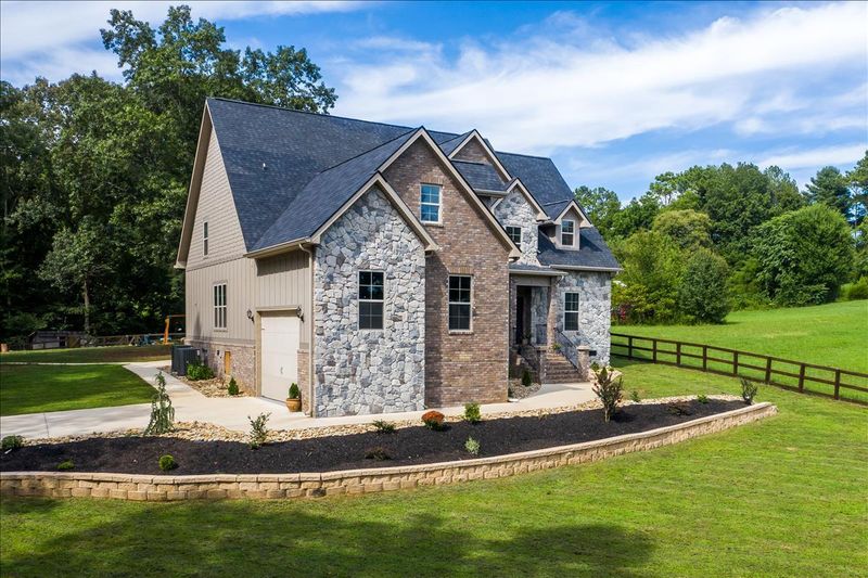 11920 Couch Mill Rd, Knoxville, TN 37932