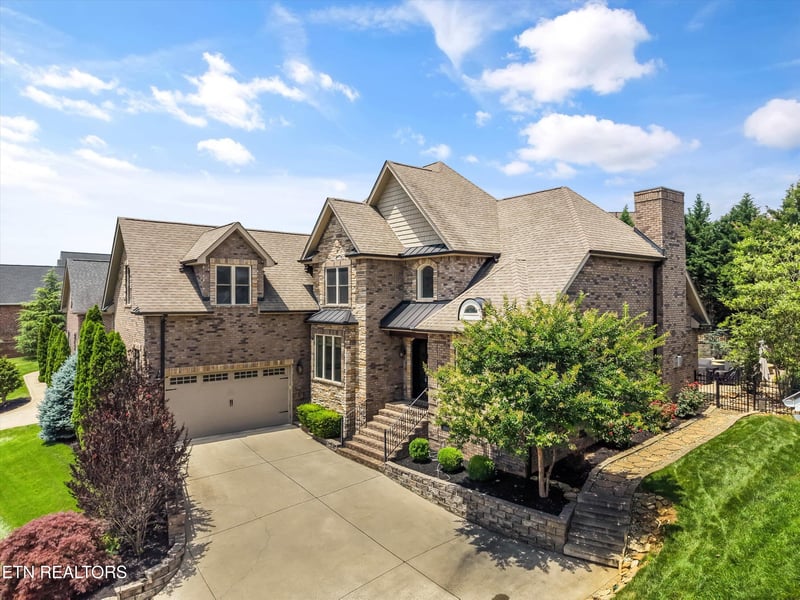 11957 Lakehurst Ln, Knoxville, TN 37934