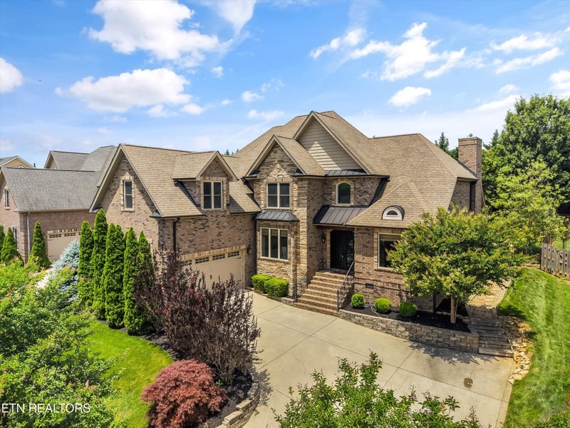 11957 Lakehurst Ln, Knoxville, TN 37934
