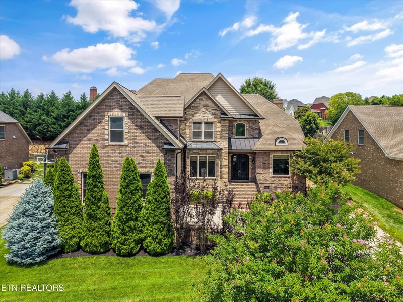 11957 Lakehurst Ln, Knoxville, TN 37934