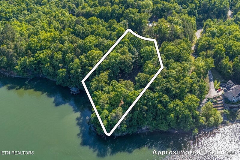 1196 Indian Shadows Dr #28, Ten Mile, TN 37880