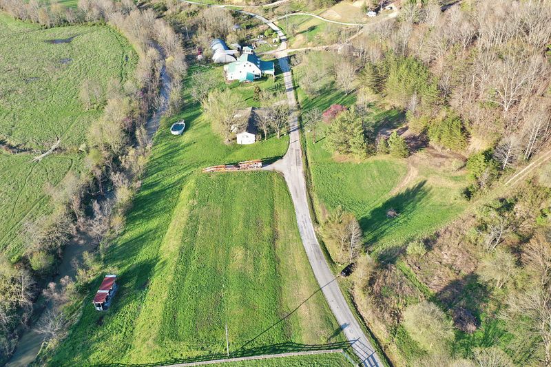 1198 Marcum Rd, Oneida, TN 37841