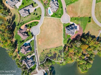 1199 Shadow Hill Dr, Lenoir City, TN 37772