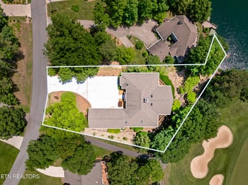 12 Brixton Ln, Crossville, TN 38558