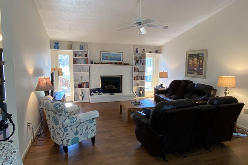 12 Lisa Ct, Fairfield Glade, TN 38558