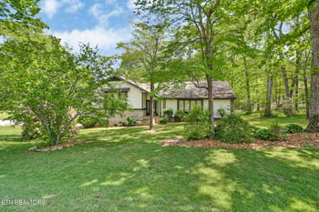 12 Ridge Crest Cir, Crossville, TN 38558