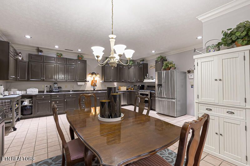 12 Rivers Ct, Oak Ridge, TN 37830