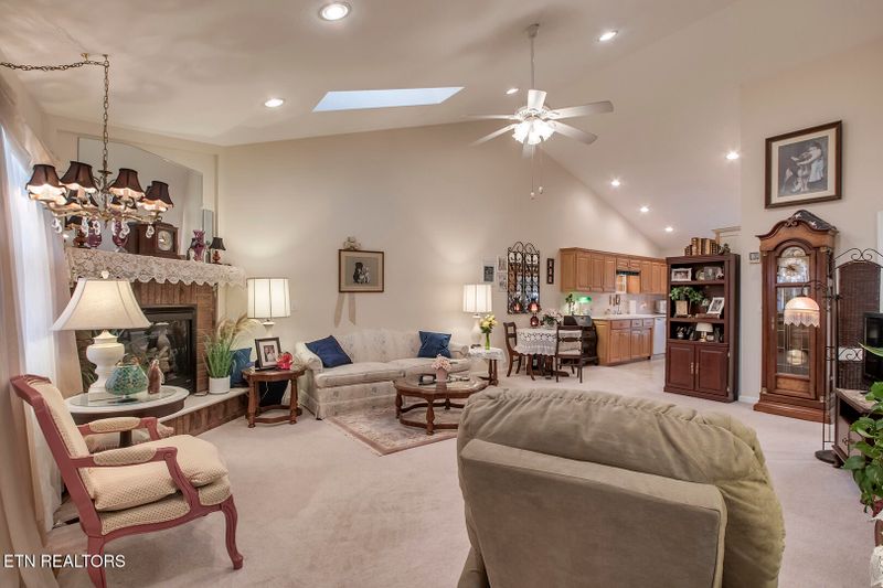 120 Apple Tree Ln, Loudon, TN 37774