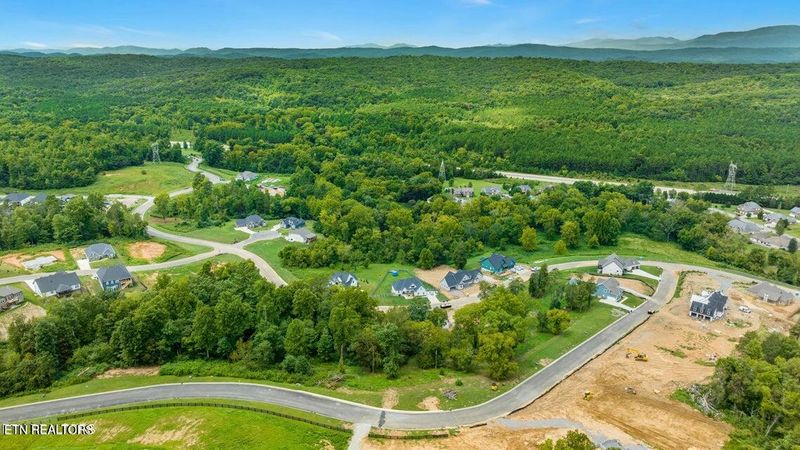 120 Black Oak Dr, Oak Ridge, TN 37830