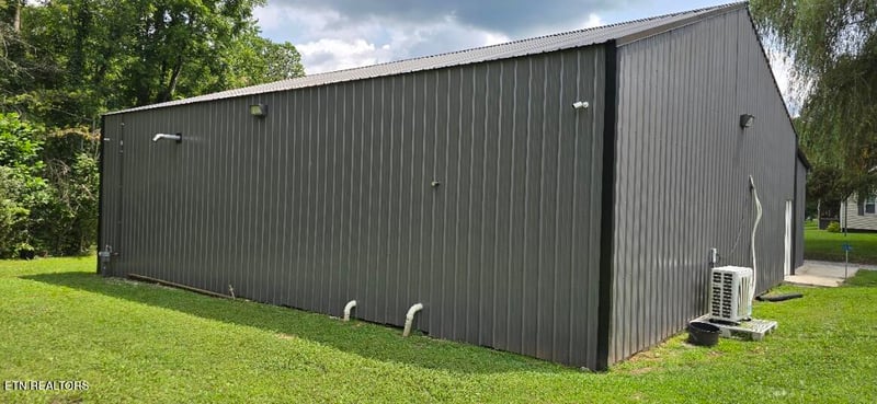 120 Bond Cir, Oneida, TN 37841