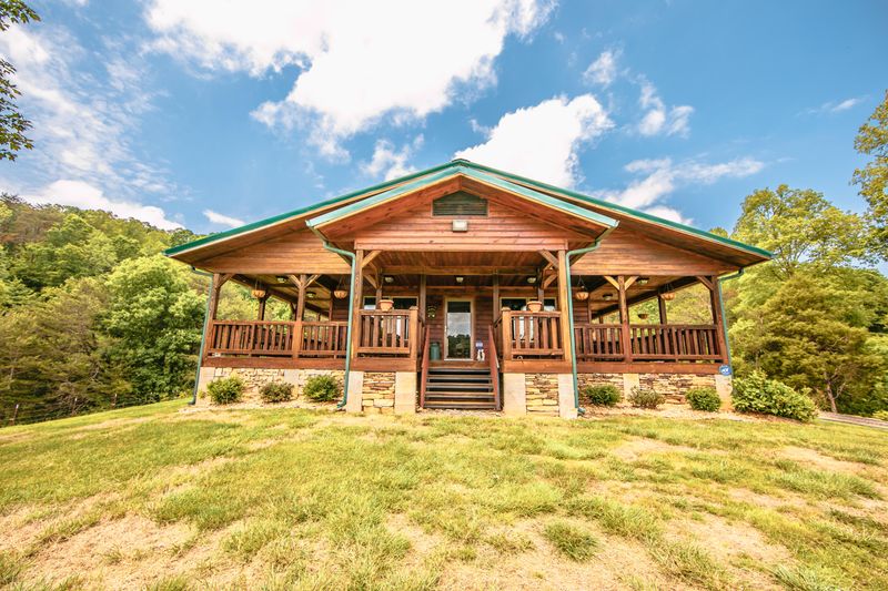 120 Brady Ln, Ten Mile, TN 37880
