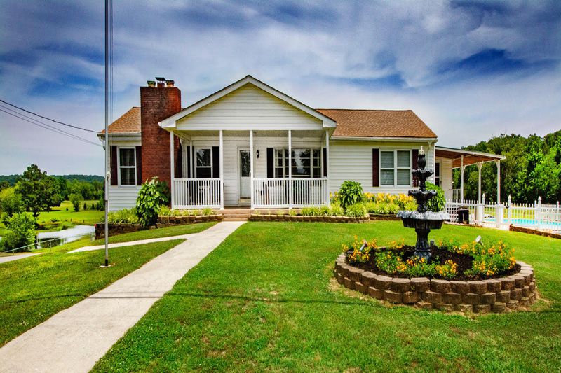 120 Brahman Rd, Kingston, TN 37763