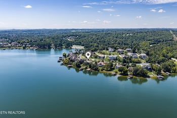 120 Coyatee Point Dr, Loudon, TN 37774