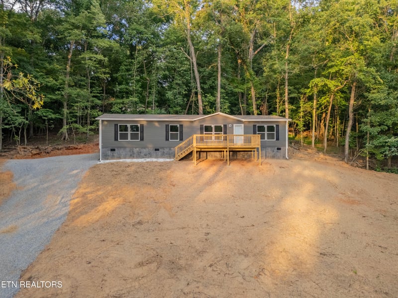120 Dennis Dr, Kingston, TN 37763