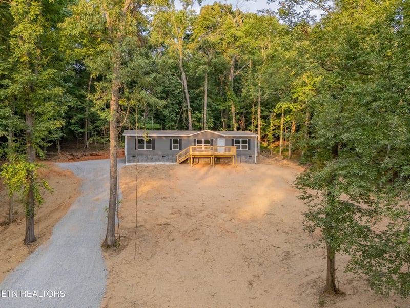 120 Dennis Dr, Kingston, TN 37763