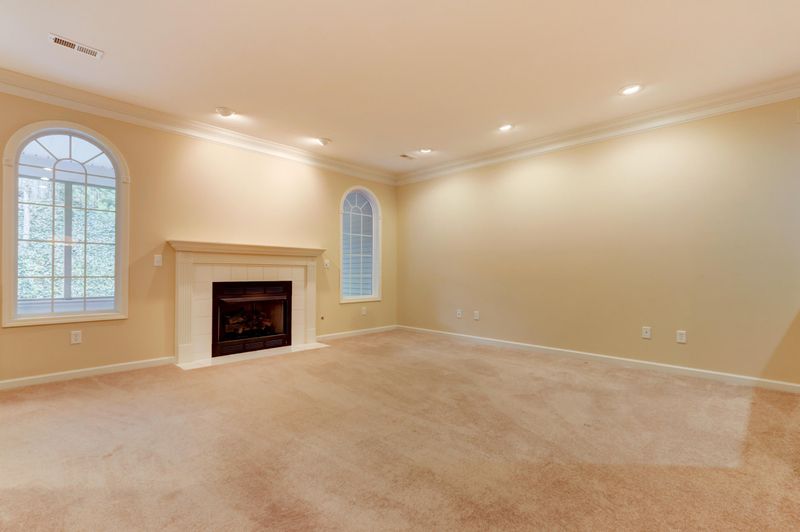 120 Devanshire Ct, Oak Ridge, TN 37830