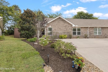 120 Dockery Dr, Maryville, TN 37804