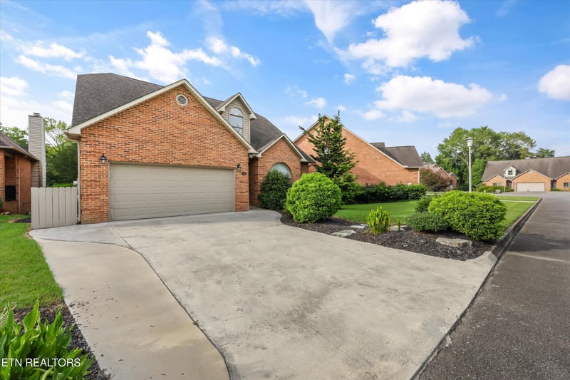 120 Emory Ln, Oak Ridge, TN 37830