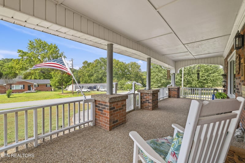 120 Hansard Rd, Maynardville, TN 37807