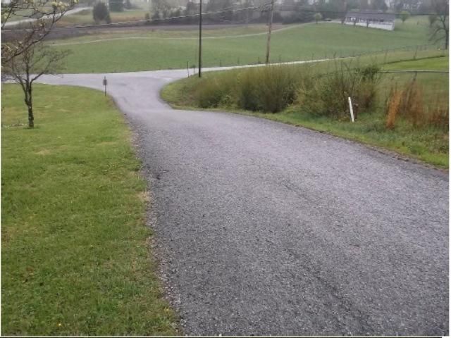 120 Henderson Ln, Jacksboro, TN 37757