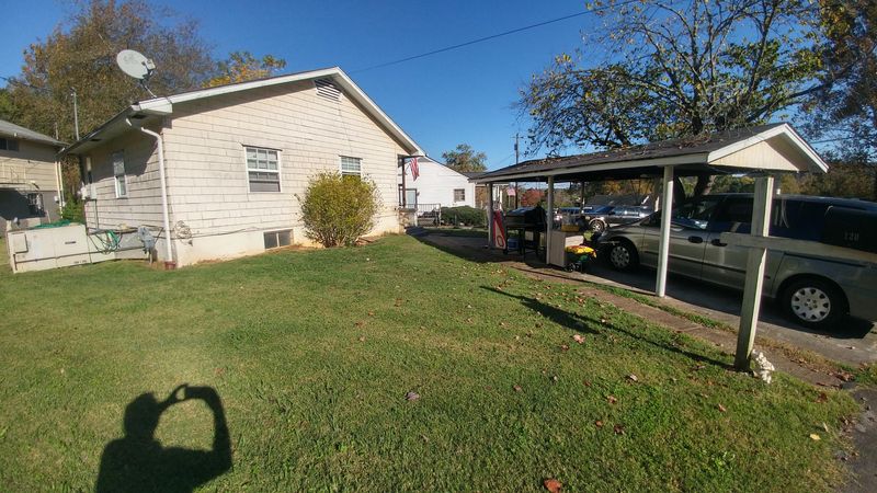 120 Johnson Rd, Oak Ridge, TN 37830