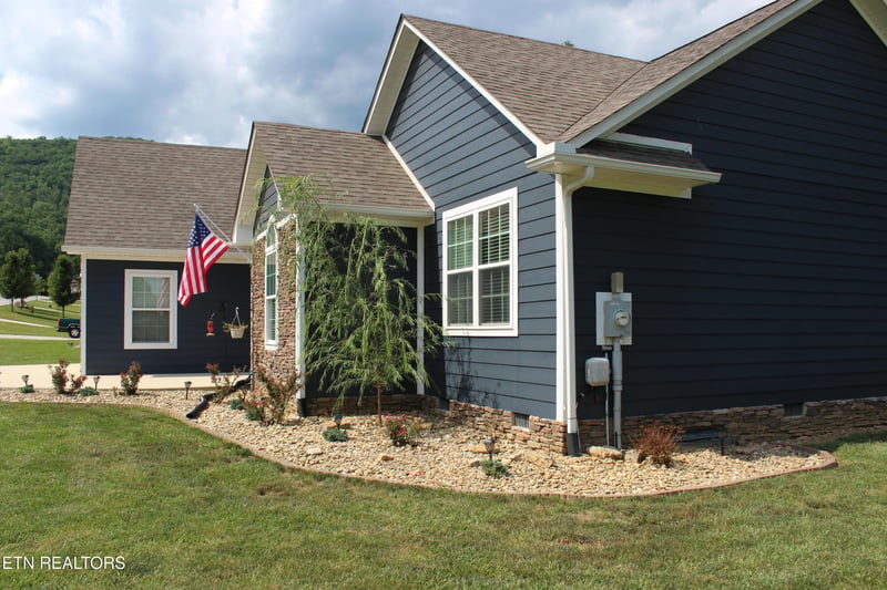120 Judge Asbury Ct, Jacksboro, TN 37757