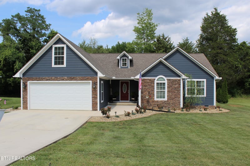 120 Judge Asbury Ct, Jacksboro, TN 37757
