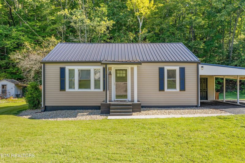 120 Keylon Dr, Harriman, TN 37748